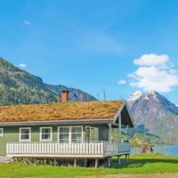 House with barbecue and terrace Mountain view