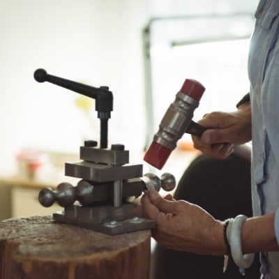 Tormek Sharpening Guide for Tools and Knives